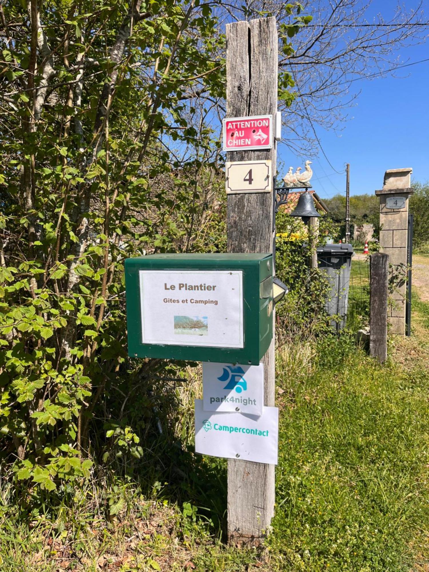 הוילה Beaulieu-sur-Sonnette Le Plantier2 מראה חיצוני תמונה